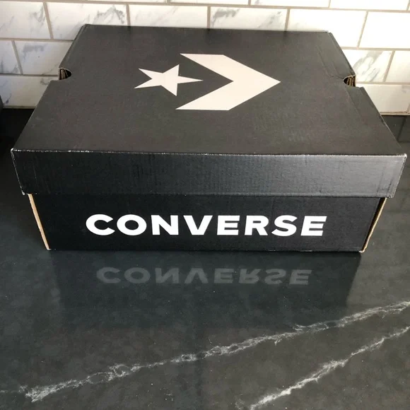 Chuck Taylor Converse Black and White Leather Unisex High-Top Sneakers. NEW! - Picture 7 of 11